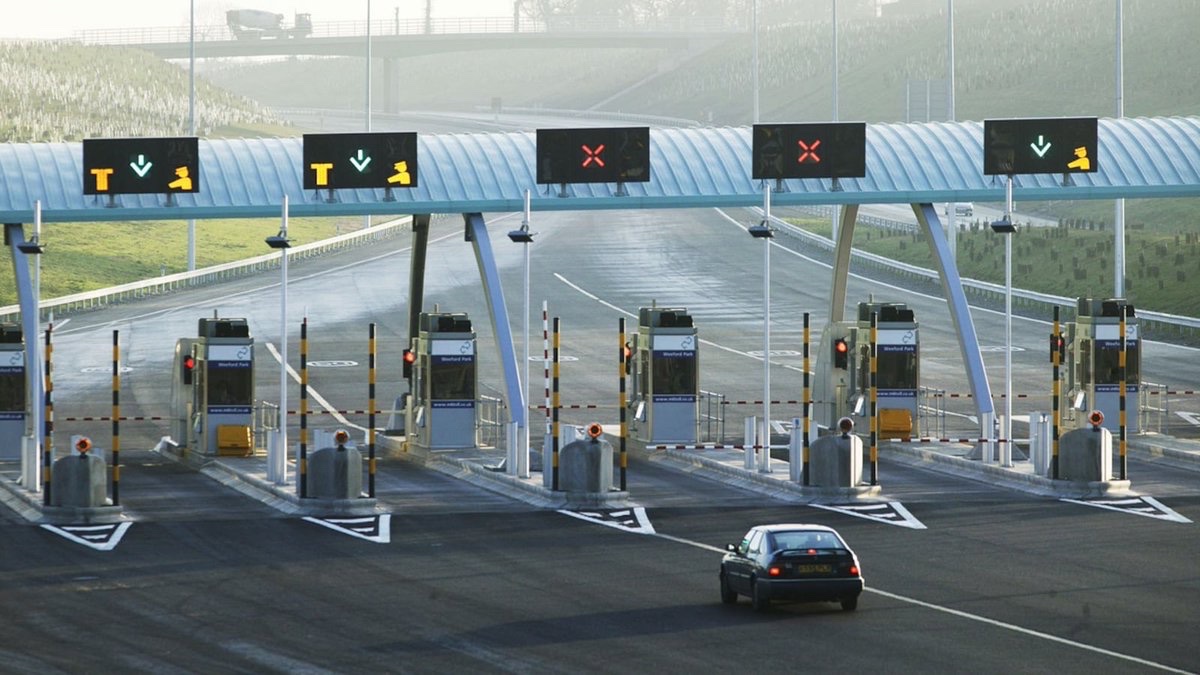 The Analyzer (News Updates🗞️) tweet media