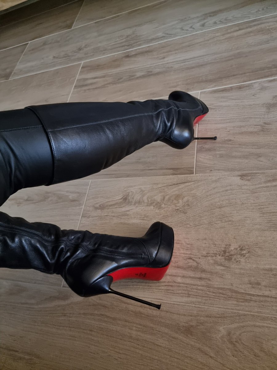 Herrin Lady Sarah tweet media