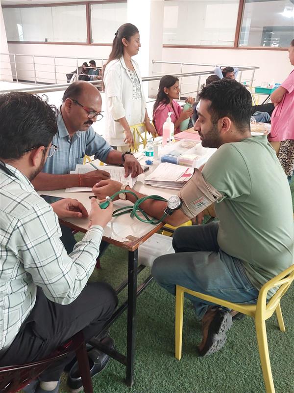 NiceSoftwares's tweet photo. Nice'ans united for a cause that matters!
NICE hosted a blood donation camp at Nagpur HQ, where Nice'ans came together to give back & make a life‑saving impact.
A big thank you to everyone who participated - together, we’re building a culture of care and purpose
#IAmNICE #NICE https://t.co/nUKbYjBebh