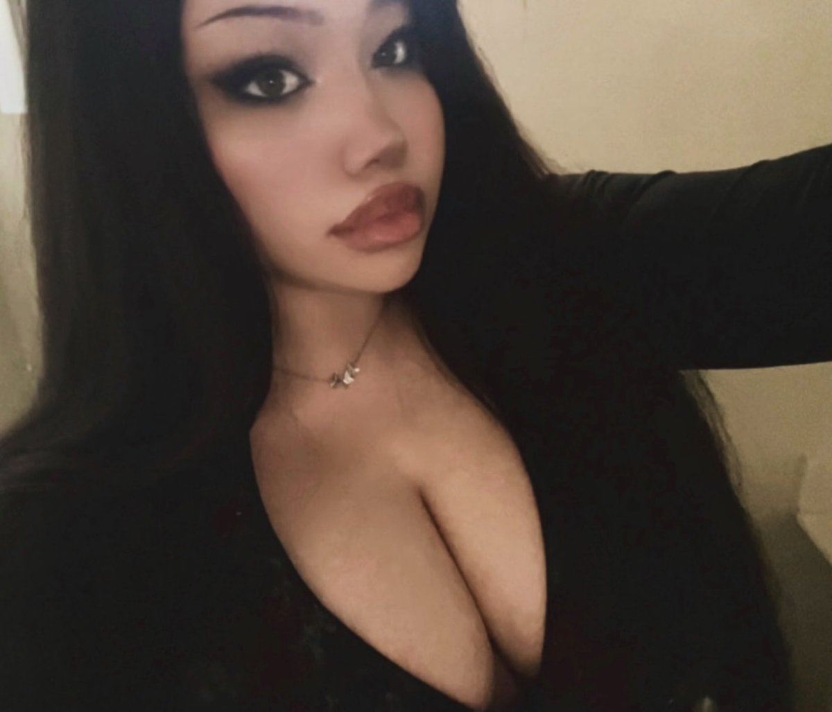 Mandy🪷 tweet media