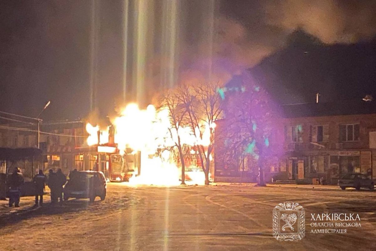 Харківщина.
ХОВА - протягом минулої доби ворожих ударів зазнали 15!! населених пунктів Харківської області.
Внаслідок обстрілів загинули троє людей; 20 людей постраждали, серед них двоє дітей. 
Пошкоджено та зруйновано об'єкти цивільної інфраструктури.