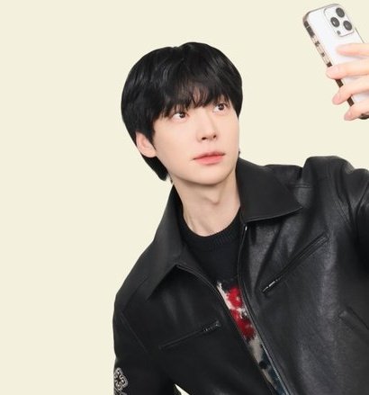 같이 셀카찍으실래여?