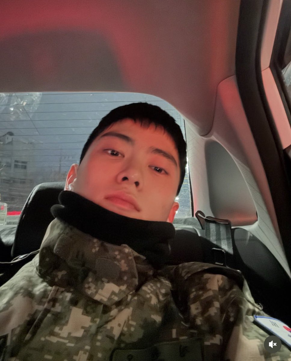 haejaeheart's tweet photo. i wonder if we'll get a banger _jeongjaehyun post again on his birthday because this was really crazy https://t.co/zkf9EsQd34
