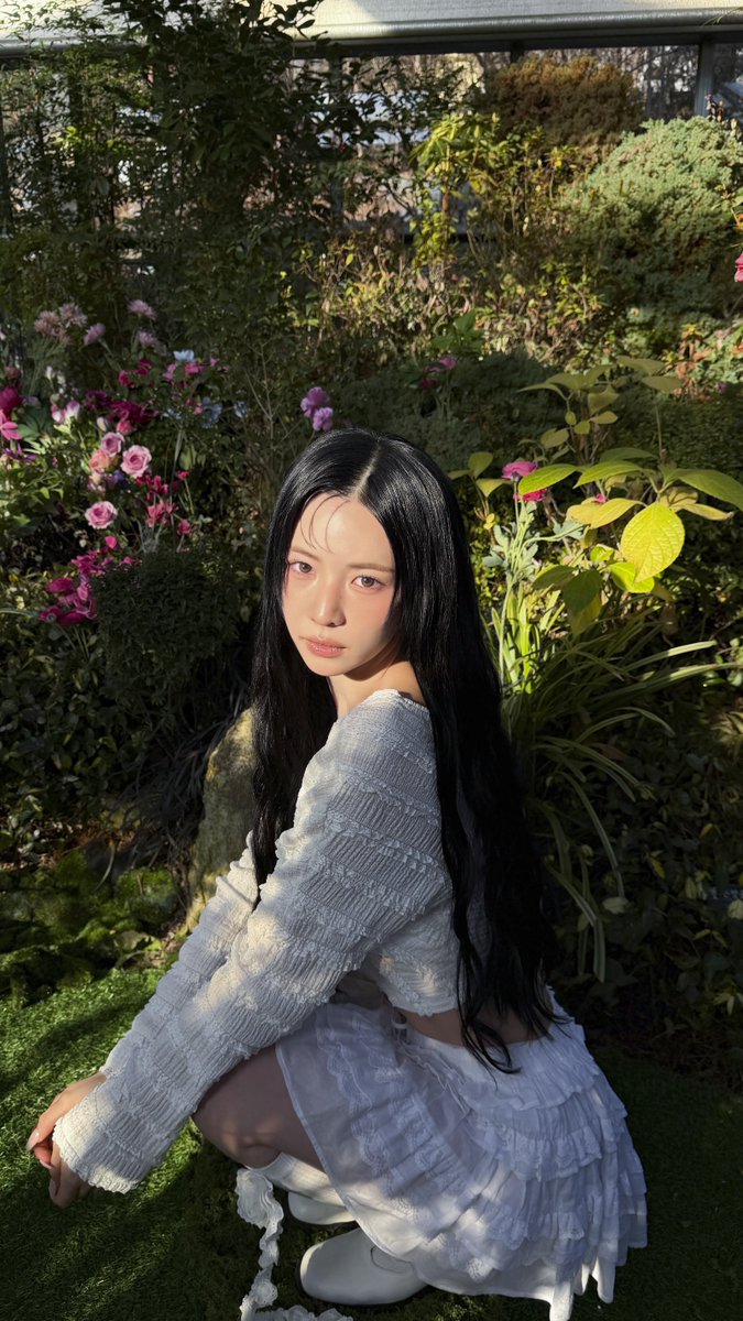 NiziU__official's tweet photo. [#NiziU_CAM]
NiziU 2nd EP『𝐓𝐨𝐨 𝐁𝐚𝐝』
BEHIND PHOTOS🕊️

💿 https://t.co/i51dmigWvk

EP RELEASE ✶ 2026.04.01 WED

#MAYA
#NiziU #ニジュー #니쥬 #WithU
#NiziU_TooBad https://t.co/rP36BqI8DA