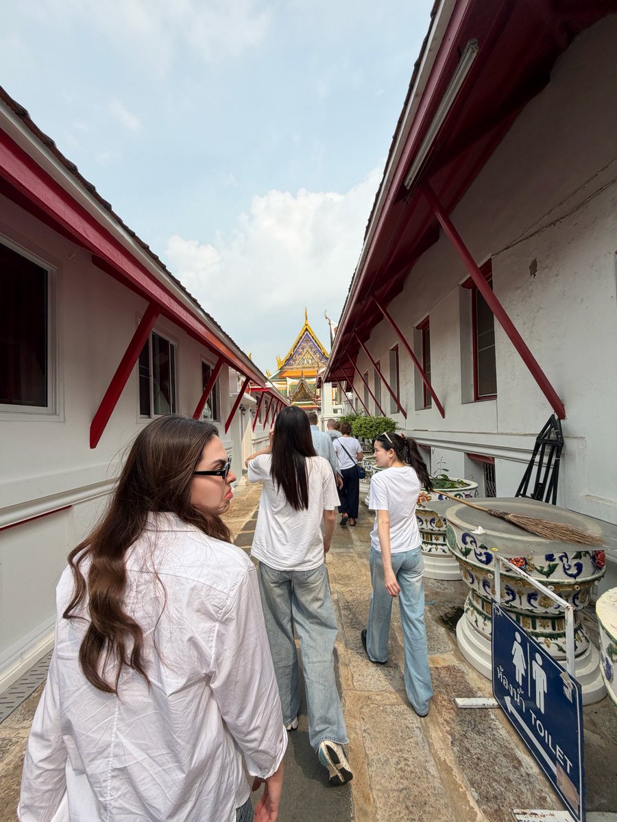 เหยๆๆๆ รุแล้วว่าร้อนๆๆๆ 55555555 ใจเย้นพี่ ใจเยน