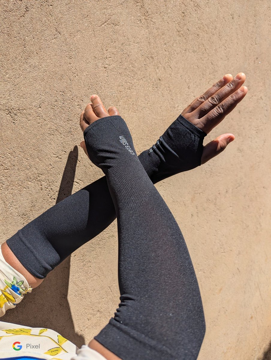 Kmira_MultiPlug's tweet photo. Readily Available
✅Pairs Comfy Arm Sleeves with Thumb Hole Protection
✅Cooling Arm Sleeves
✅Long Women Summer Sun Arm Cover Sleeves.
✅ 3 colors Black 🖤 Grey 🩶 and White 🤍..
💰@ 8,500 Pair 🛒 🛍️
☎️📞0998379261
LilongweTown 📍
#Suitable for Workouts, Cycling & Driving https://t.co/cHrV8xmZrY