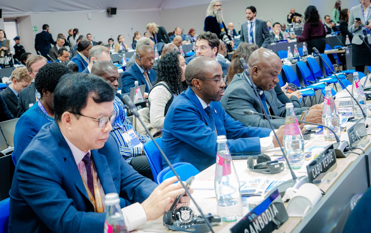 FinancesBdi's tweet photo. À l’ouverture de la 49ᵉ session du Conseil des Gouverneurs du FIDA (#GC49), le Burundi a inscrit la transformation rurale au cœur de ses priorités économiques.
Le Ministre des Finances, Dr @ndikalain, et la @BMineagrie, Mme Calinie Mbarushimana, ont pris part au segment de haut niveau marquant le lancement des travaux, placés sous le thème : « De la ferme au marché : investir aux côtés des jeunes entrepreneurs ».
Un message cohérent avec les réformes engagées pour faire de l’agriculture un levier de stabilité et de croissance.
#Burundi