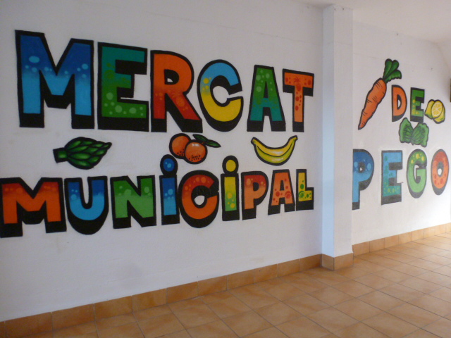 Dijous, dia de mercat a Pego.