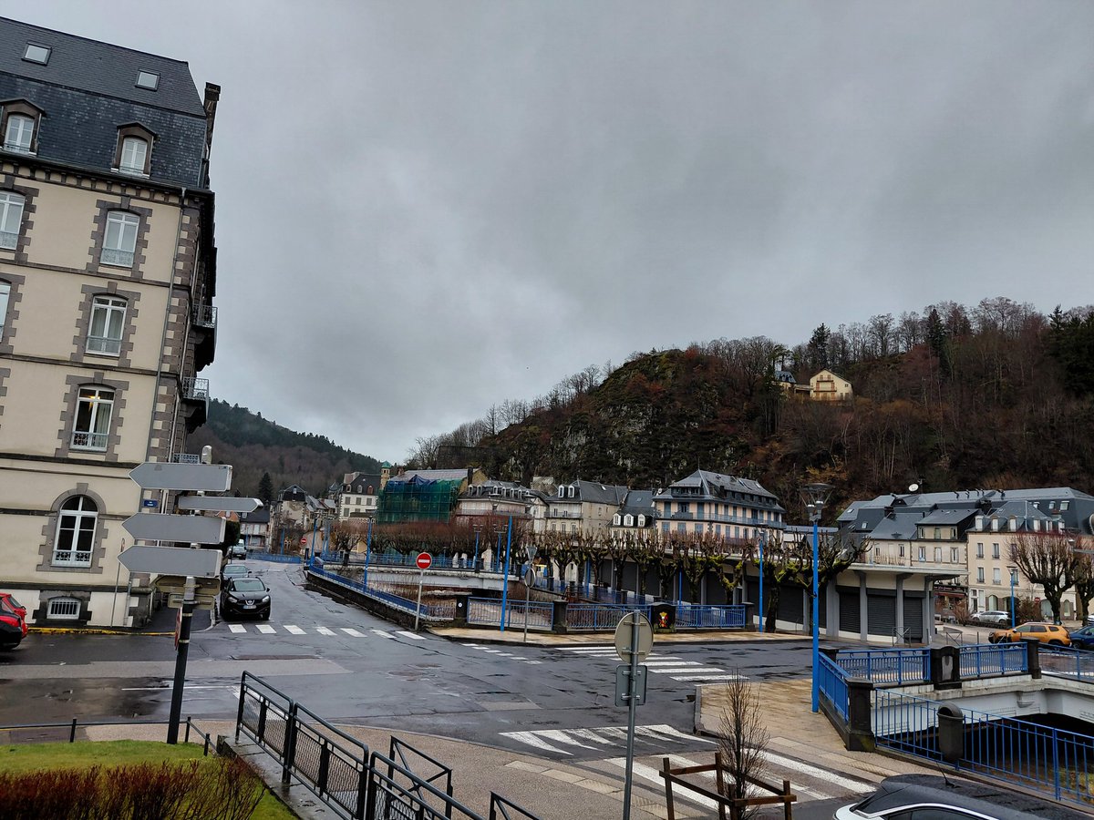 KiwiBurgerSancy's tweet image. La Bourboule jeudi 12 février à 9h03 4° @otsancy @otbourboule @MeteoSancy