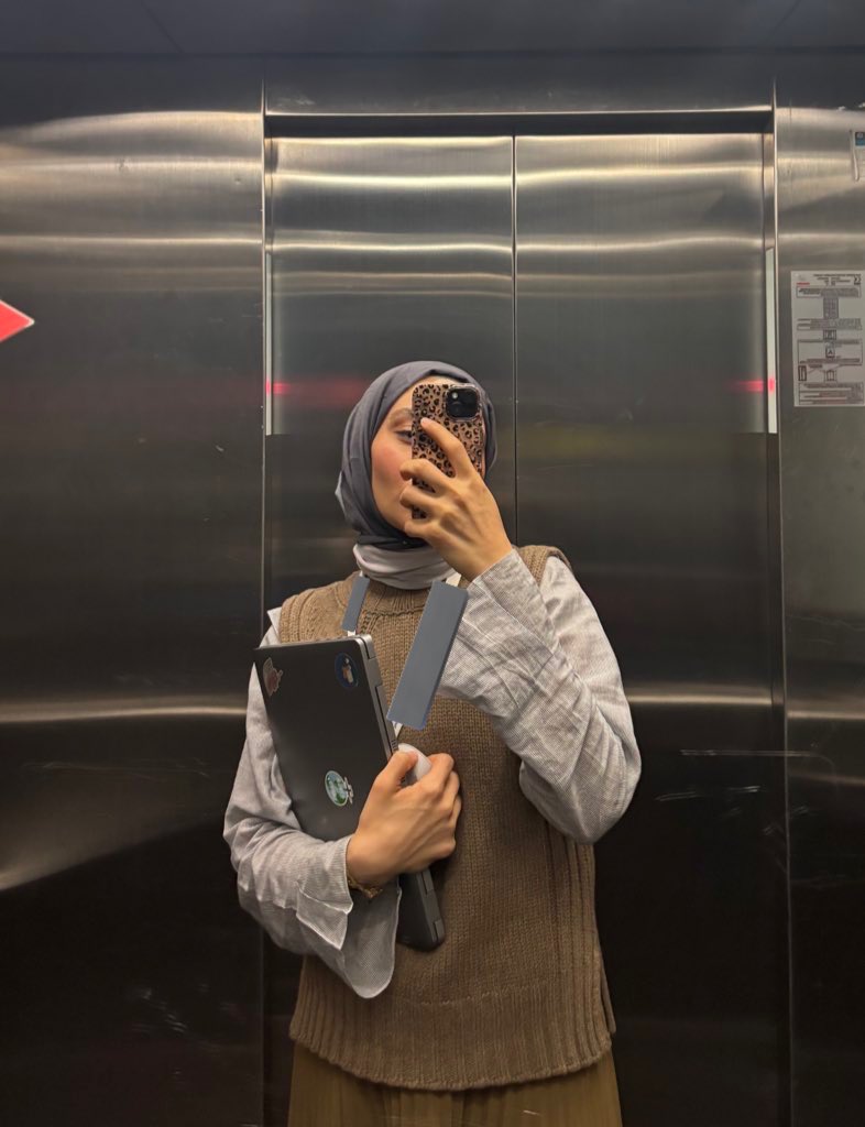 renk körü gibi giyiniyorum cidden uyum sıfır