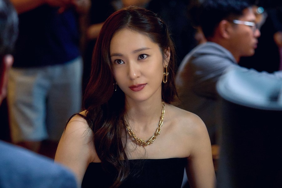 #Krystal Transforms Into A Daughter Of A Wealthy Family In New Drama “#MadConcreteDreams”
soompi.com/article/181899…