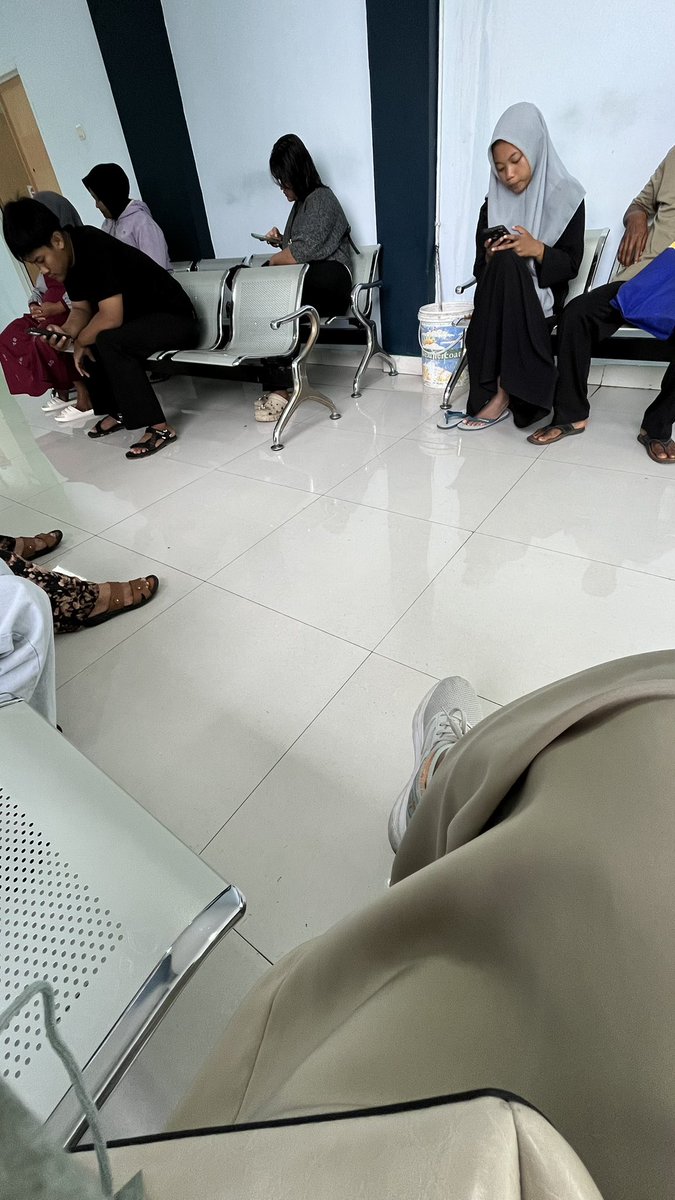 sny_nur's tweet photo. Oh ...gini ya rasanya antri dokter 😭
Perkara PSA https://t.co/BKifzVftpN