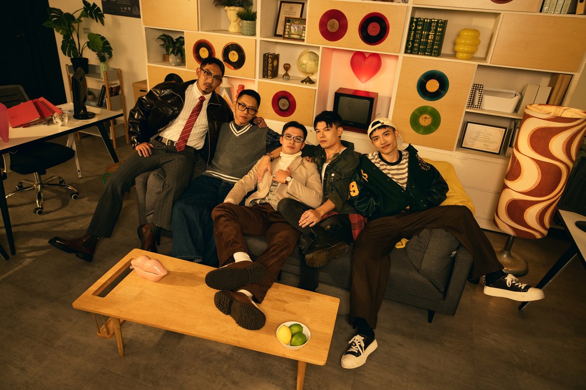 GAYERDAR 蓋兒達 tweet media