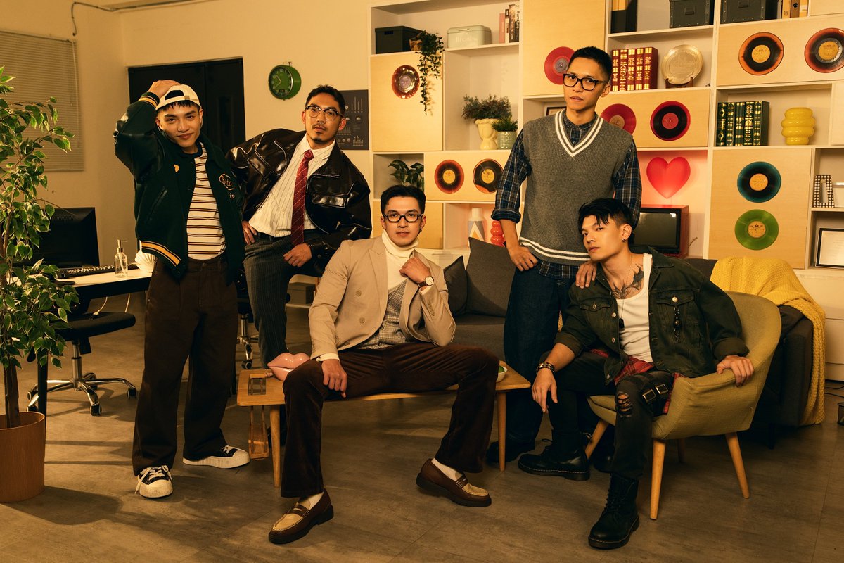 GAYERDAR 蓋兒達 tweet media