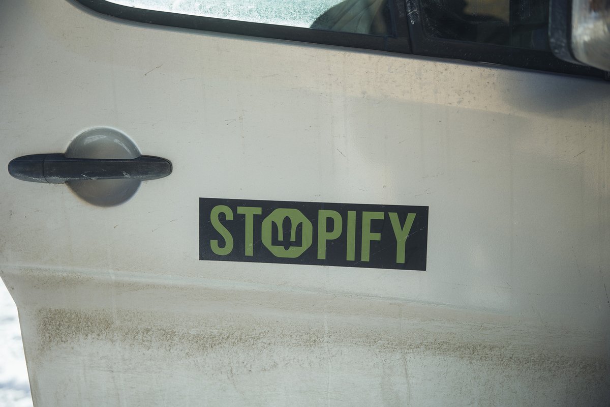 stopify_org_ua's tweet image. Good news! The Special Operations Forces have just taken delivery of a VW Crafter minibus, five EcoFlow Delta 3 charging stations, and a power generator from our latest shipment – and they’re ready to put them to work.