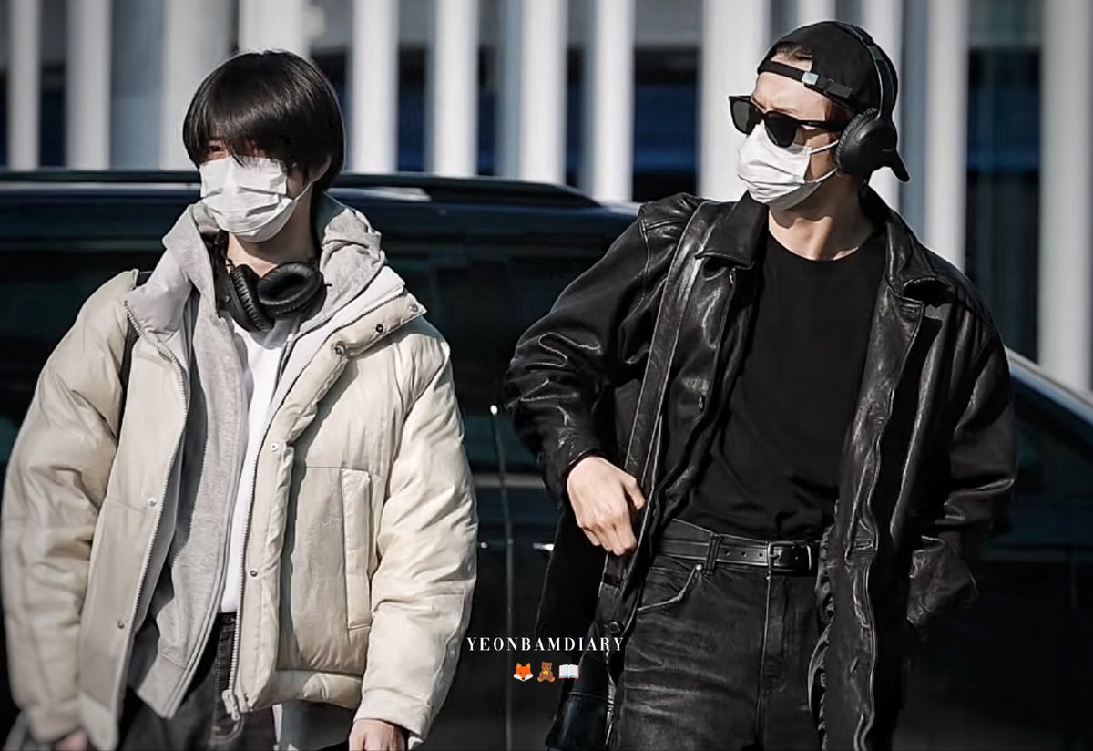 yeonbamdiary's tweet photo. 260212 ICN

today they look so rapper x rapper's gf somehow

#YEONJUN #연준 
#BEOMGYU #범규
#쭈뀨미즈 #연밤 https://t.co/vnMmFm0Ptt