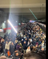 Spain_L_llIll_L's tweet photo. ◼️ No puedes viajar ya en tren.
◼️ No puedes viajar por carretera.
 No puedes ir al médico, no puedes llenar la cesta de la compra por los altos precios, no puedes poner la calefacción, no puedes criticar al gobierno en redes o prensa...
En 7 años España se ha convertido en Cuba. https://t.co/QVkXr0MCfF