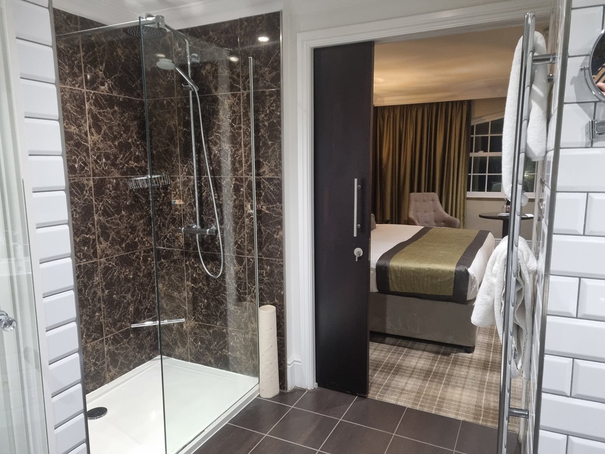 abbi476's tweet photo. @Ramside_Hall  Huge thank you for the complimentary room upgrade 🙌 Beautiful hotel, fantastic facilities &amp; the perfect setting for our business development workshop today. Truly 5⭐️ service – we’ll definitely be back! #Grateful #BusinessDevelopment #Durham #RamsideHall https://t.co/0AlGIkTEE4