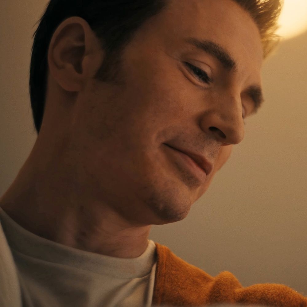 MCUFilmNews's tweet photo. The Russo Brothers on Chris Evans returning as Steve Rogers in ‘AVENGERS: DOOMSDAY’

“We have a special affinity with the character, we can’t see this narrative without his central role in it basically. The special place he holds among the ensemble, he sort of retains that moving forward.” 

(Source: @empiremagazine)
