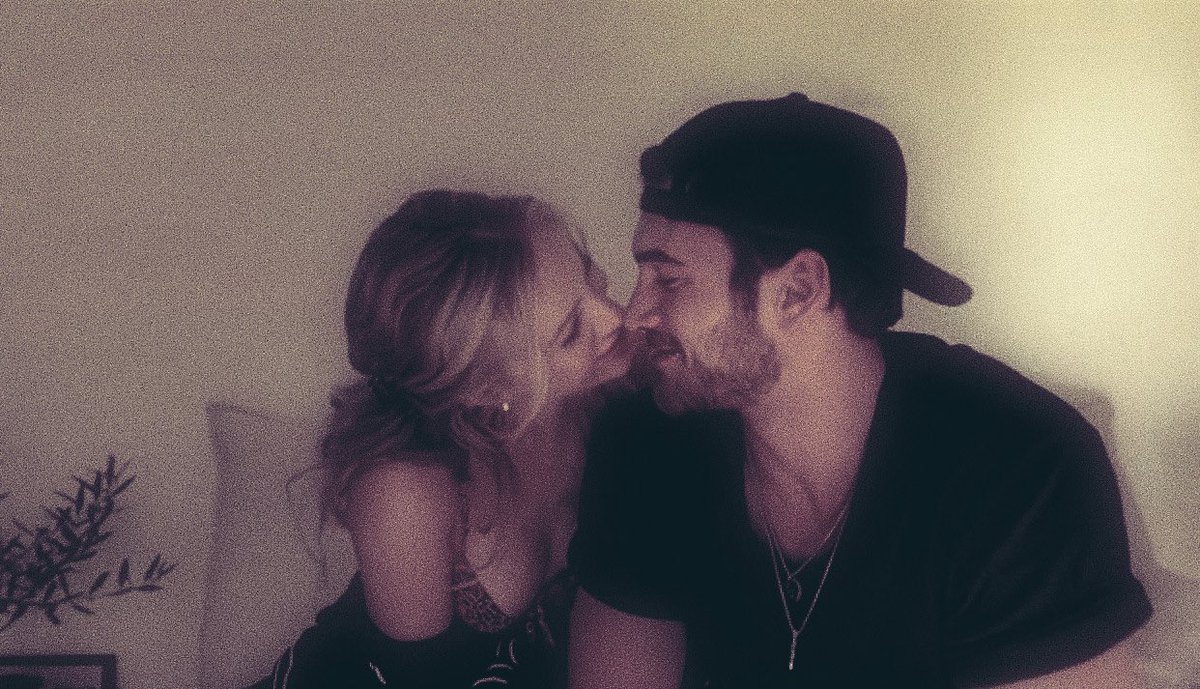 𝒜𝘯𝘨𝘦︩︪𝘭𝓑𝒍𝒂𝒏𝒄𝒉𝒂𝒓𝒅 ᥫ᭡ tweet media