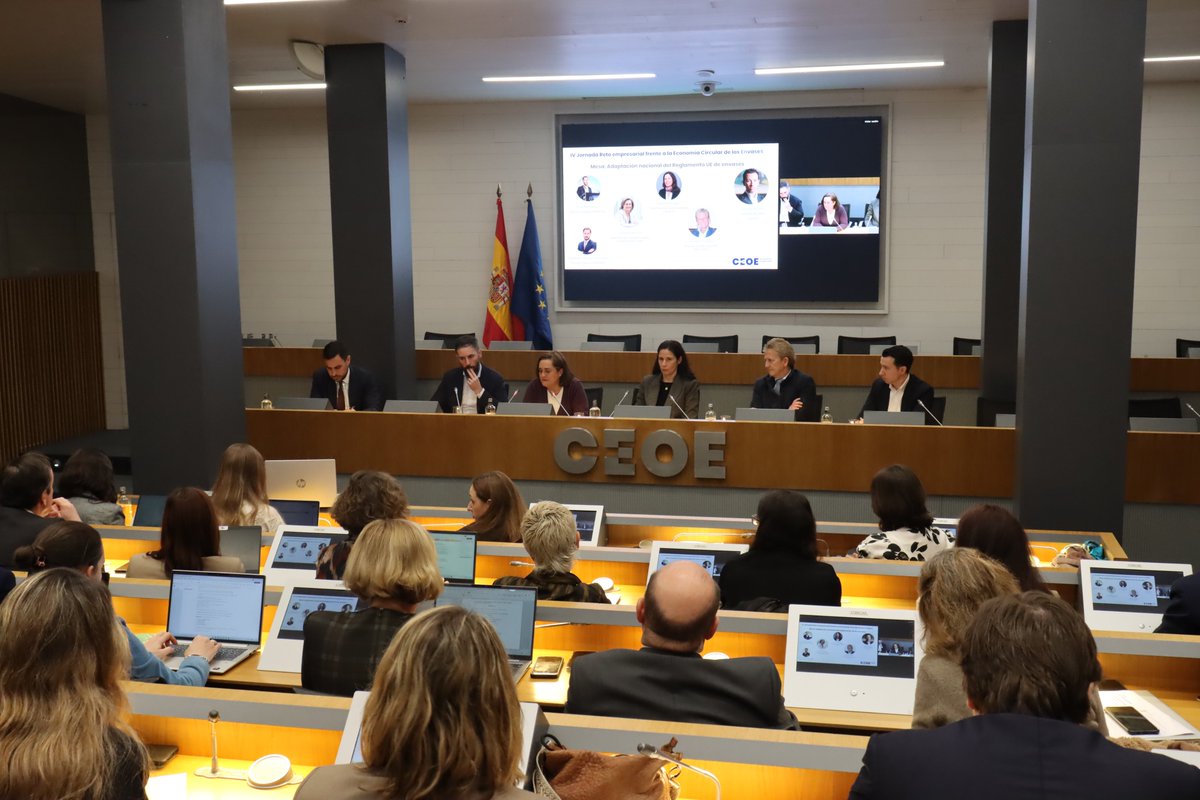 CEOE_ES's tweet image. 📍Celebramos la IV Jornada ‘Reto empresarial frente a la economía circular de los #envases’♻

Prioridades ante los retos de la entrada en vigor del Reglamento europeo de envases📝

CEOE ha logrado el #consenso de toda la cadena de valor del envase➡ceoe.es/es/ceoe-news/s…