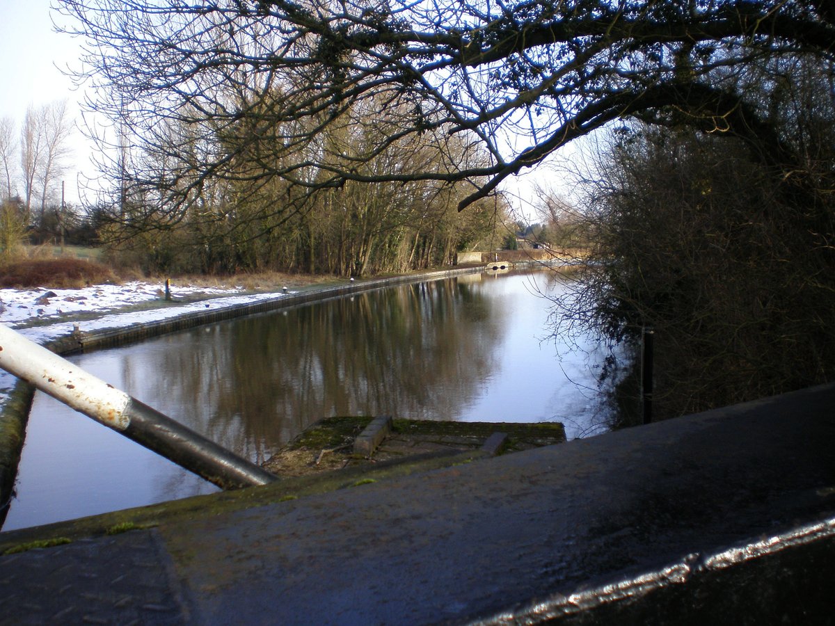 retired_tom's tweet photo. My photos from #February 2009

@CanalRiverTrust #GrandUnionCanal #Ivinghoe #Seabrook #Lock #Weir #Ice #Swan #Reflections

#Canals &amp; #Waterways can provide #Peace &amp; #calm for your own #Wellbeing #Lifesbetterbywater #KeepCanalsAlive https://t.co/IKzyflvjnx
