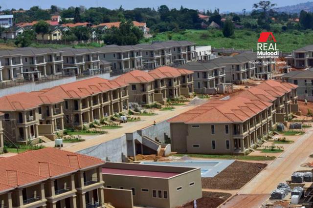 ByaruhangaTwaha's tweet photo. The  NSSF Housing Program is a step toward achieving the SDGs — promoting decent housing, economic empowerment, and sustainable communities through their diverse models. A great move towards a better and more inclusive future. #SDGs #HousingForAll #Equatorposts #nssfworksforyou https://t.co/28kgRJoBjC