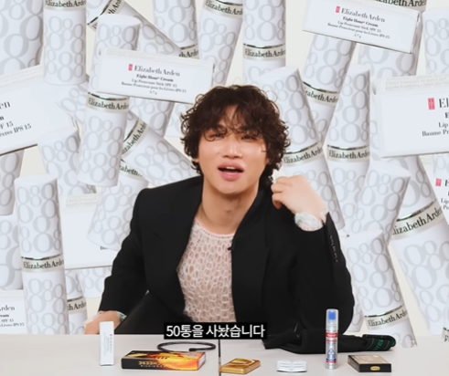 곧 설이니 소녀들의 입술 보습과 댓민수 충족을 위한 소소한 이벤트를 열어보겠습니다🎁

알티만 해주세요 구정 지나고 추첨하겠습니다!

굳이 팔로 안하셔도 되고, 빅뱅 사랑하는 소녀면 누구든 오케이

딱 한 분 뽑겠습니다! 

새해 복 많이 받으시고 효도 많이 하시고 건강도 잘 챙겨주시고 용돈도
