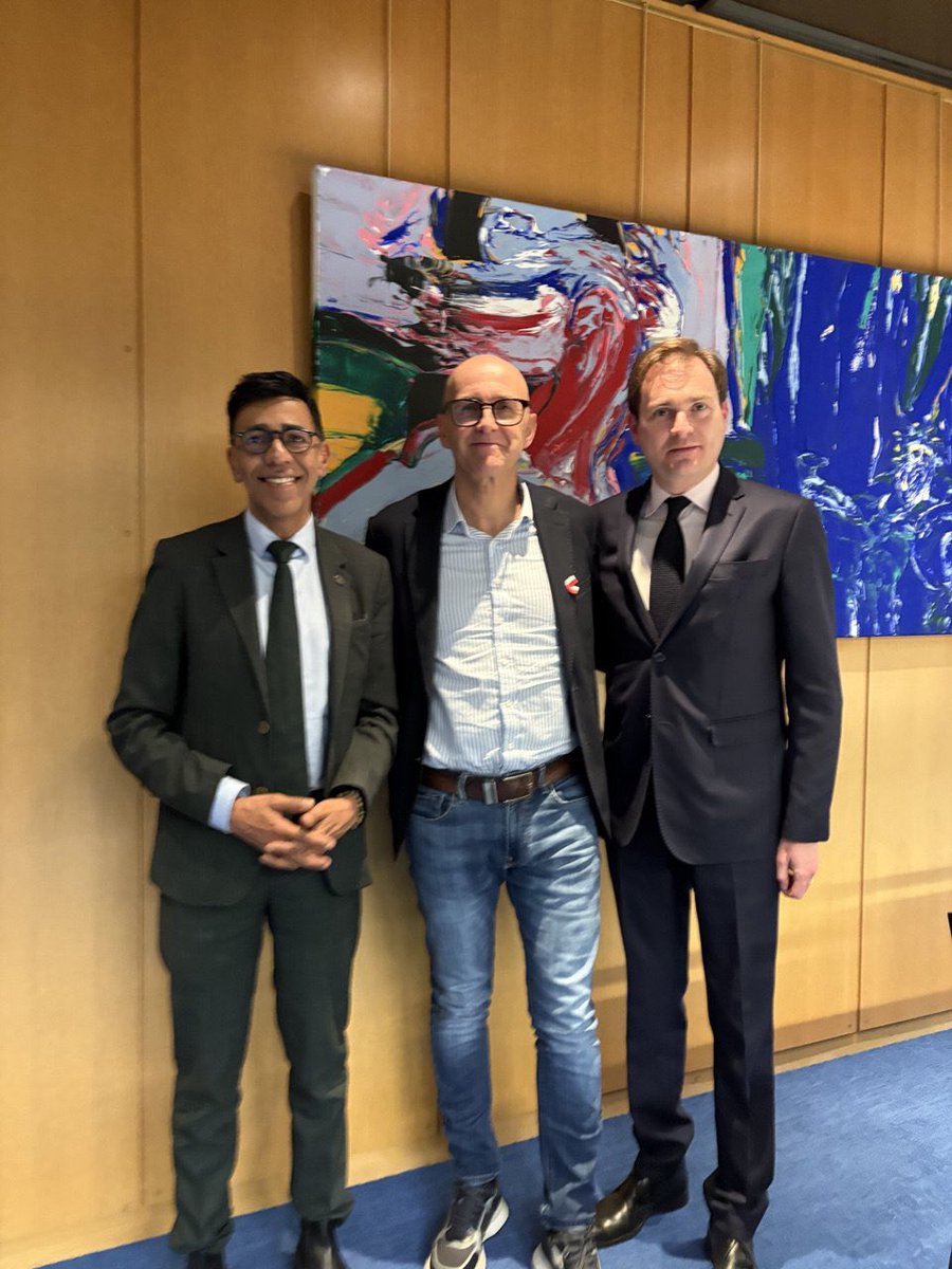 younousomarjee's tweet photo. 🔴 Excellente réunion de travail avec @F_Bierry, Président de la Collectivité européenne d’Alsace. Ensemble, engagés pour le rayonnement et la consolidation du siège du Parlement européen à Strasbourg, le meilleur accueil des députés européens en Alsace ainsi que pour  l’avenir des fonds européens pour nos territoires. Ici en Alsace se concentrent nombre de défis européens à commencer par les enjeux transfrontaliers @RobertaMetsola @jnbarrot @benjaminhaddad