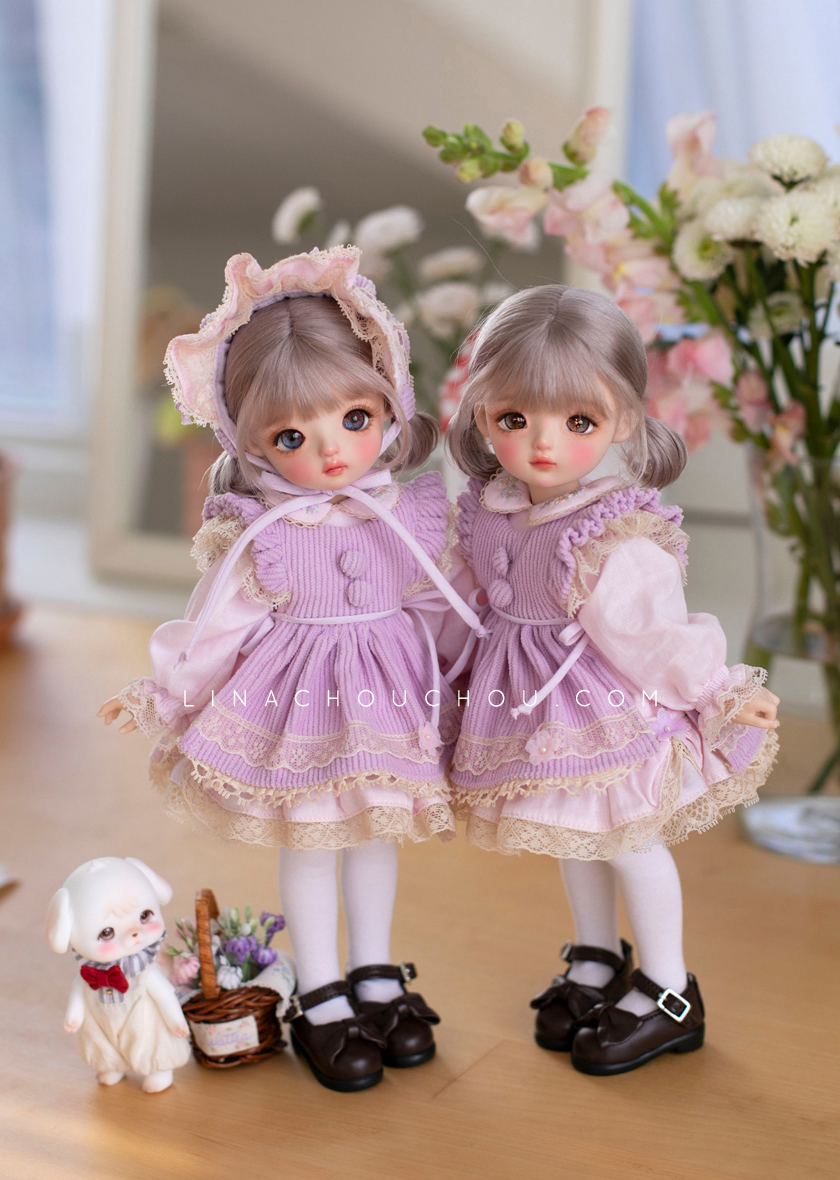 lina_chouchou's tweet photo. 【NOTICE】
　 ︶︶︶ ⊹ ︶︶ ୨ 𝜗𝜚 ୧ ︶︶︶ ⊹ ︶︶
໑ৎ ׁ ׅ♡  ⋆ Very Peri ⋆ Piyo💗Poyo⋆  ౨ৎ˚⏦ﾟ
　　　୨︶︶︶︶꒰᧔࿔᧓꒱︶︶︶︶୧

𝐋𝐢𝐦𝐢𝐭𝐞𝐝 𝐄𝐝𝐢𝐭𝐢𝐨𝐧
𝟣. 𝖵𝗂𝗈𝗅𝖾𝗍𝗍𝖾𝖺(@dearhappybaby)
𝟤. 𝖲𝗐𝖺𝗇 𝖣𝗈𝗅𝗅 𝖱𝖾𝖺𝗅 𝖾𝗒𝖾𝗌(@SWAN_BJD)

✦2.15꒰Sun꒱13:00 https://t.co/AEUGQCCkdV