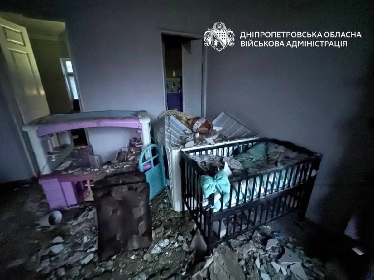 EuromaidanPR's tweet photo. New born and 4-year-old girl injured in Russian attack on Dnipro overnight. Bastards! https://t.co/2w87uCl7kW