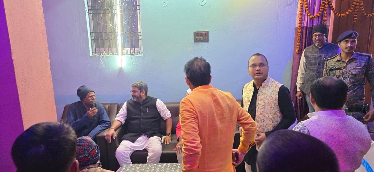 विधानसभा सत्र में उपस्थित होकर कार्यों के निष्पादन उपरांत, विगत संध्या अरवल विधानसभा अंतर्गत मेहंदिया के विभिन्न गाँवों में आयोजित विभिन्न समसामयिक कार्यक्रमों में सम्मिलित हुआ।

<a href="/BJP4Bihar/">BJP Bihar</a>