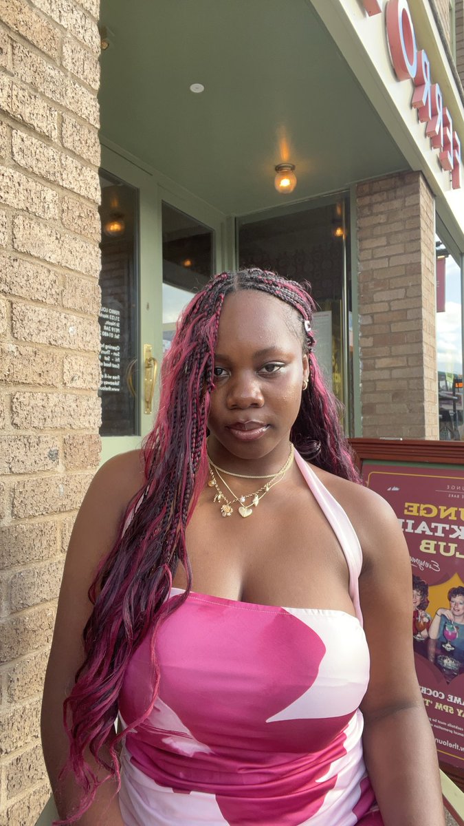 jasm1ne_ishola's tweet image. grateful to see another year 🎂