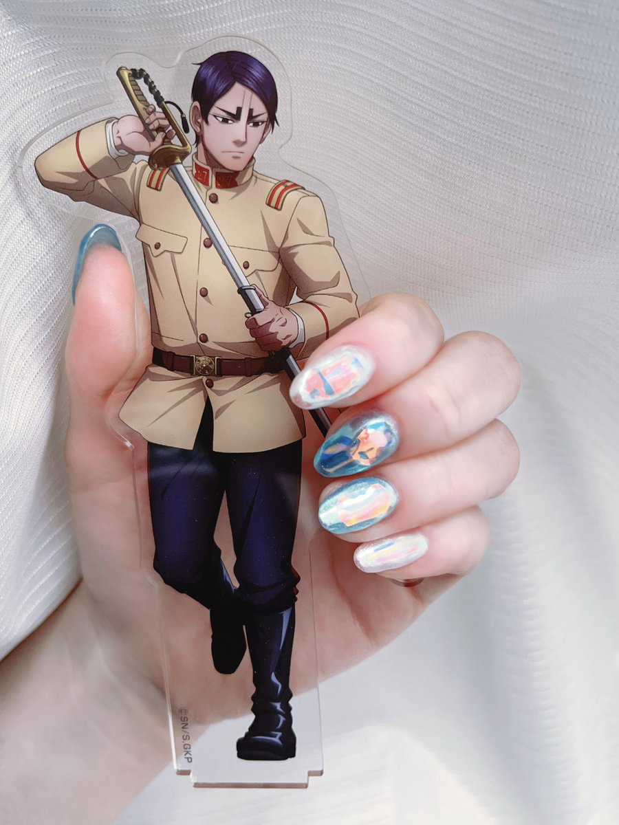 旅行に向けてきらきらネイルにした💅楽しみだ〜！🧊🚢