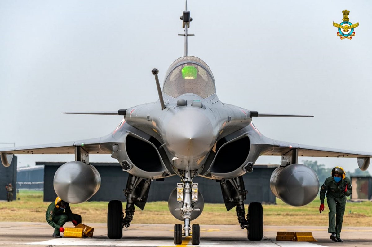 alpha_defense's tweet photo. Defence Acquisition Council (DAC), chaired by Defence Minister Rajnath Singh, has approved the procurement of 114 Rafale fighter aircraft for the Indian Air Force, along with six P-8I maritime patrol and reconnaissance aircraft for the Indian Navy and SCALP cruise missiles. https://t.co/yVH55CNIiw