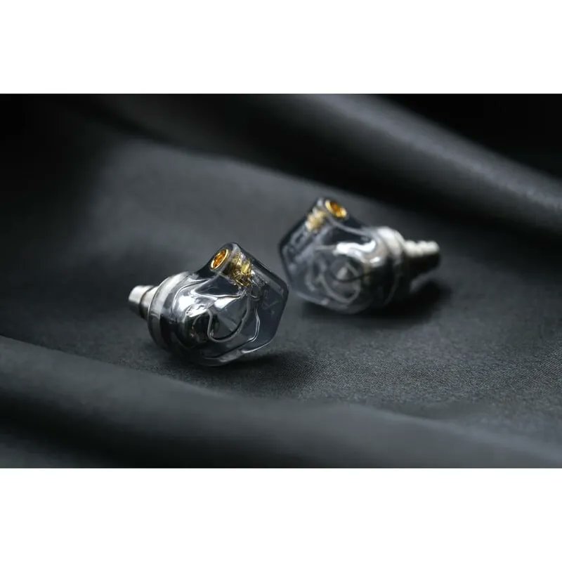 【販売開始】😃
✅「ADV.(ADVANCED) Model 4 Thunder Bass」
迫力満点の雷鳴のような低音　低音好きのためのThunder Bassチューニング
精密設計された9mmベリリウムドライバーによる深い振動ストロークがダイアフラムを高速駆動

⏬本日、2月13日(金)より発売✨
fujiya-avic.co.jp/shop/g/g200000…