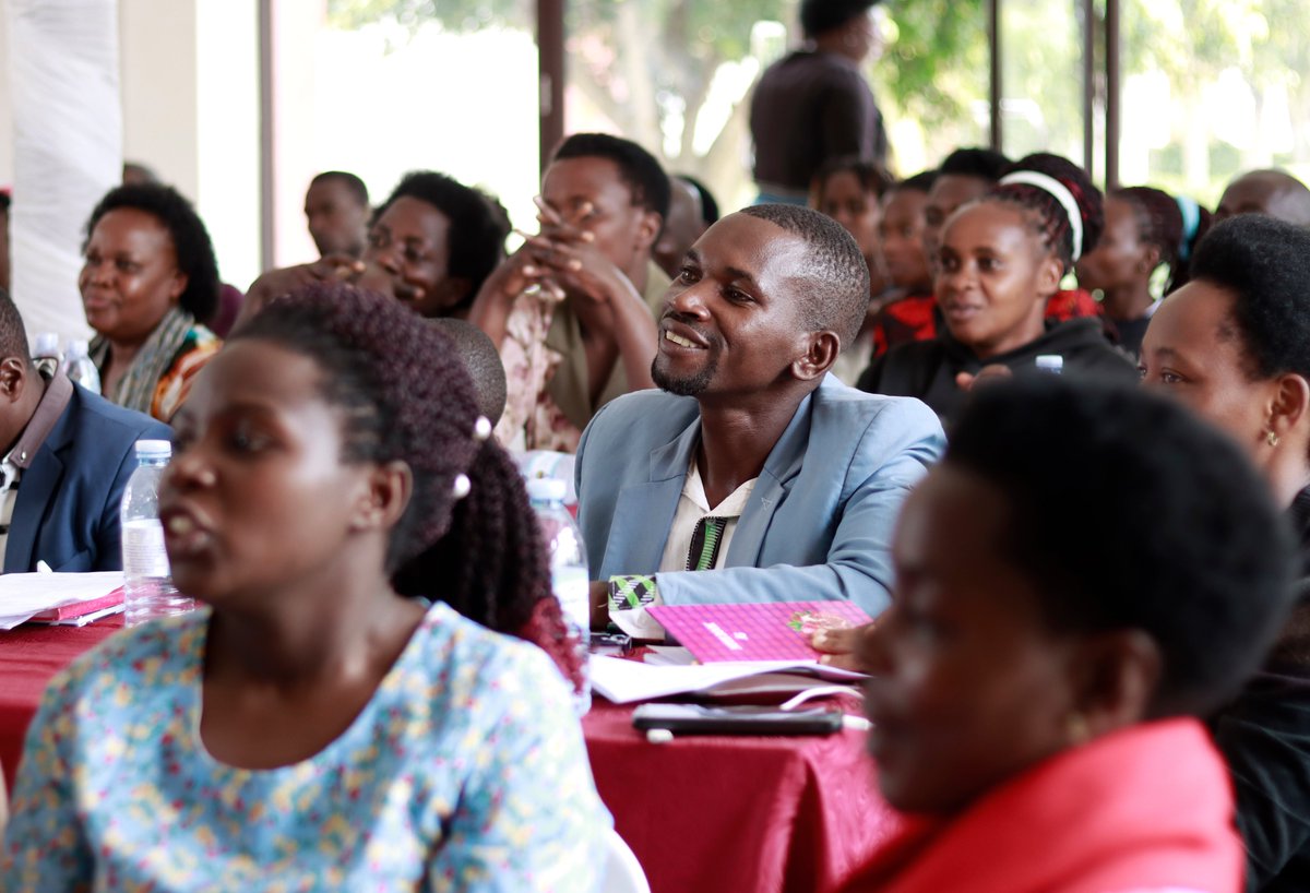YARIDUganda's tweet photo. We responded to urgent teacher gaps across 3 settlements just ahead of the new term, ensuring learning continues without disruption. Through #ECHORISE, 400+ primary teachers were recruited & oriented, alongside Dr. @CleophusMugenyi, Commissioner for Basic Education @Educ_SportsUg https://t.co/FutT85bgG7