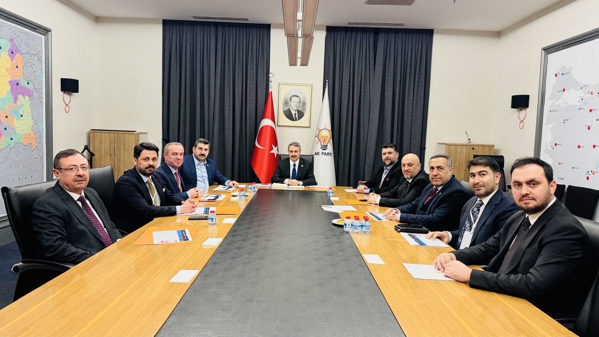 📍 Ankara 

✅ AK Parti Genel Merkezi

Teşkilat Başkan Yardımcımız Sn. <a href="/MustafaAlkayis/">Av. Mustafa Alkayış</a> başkanlığında Ortadoğu Anadolu Bölgesi İl Başkanları Toplantımızı gerçekleştirdik.

Yeni üye çalışmaları, il ve ilçe danışma meclisleri ile mahalle ve köy başkanlarımızın saha faaliyetlerini,