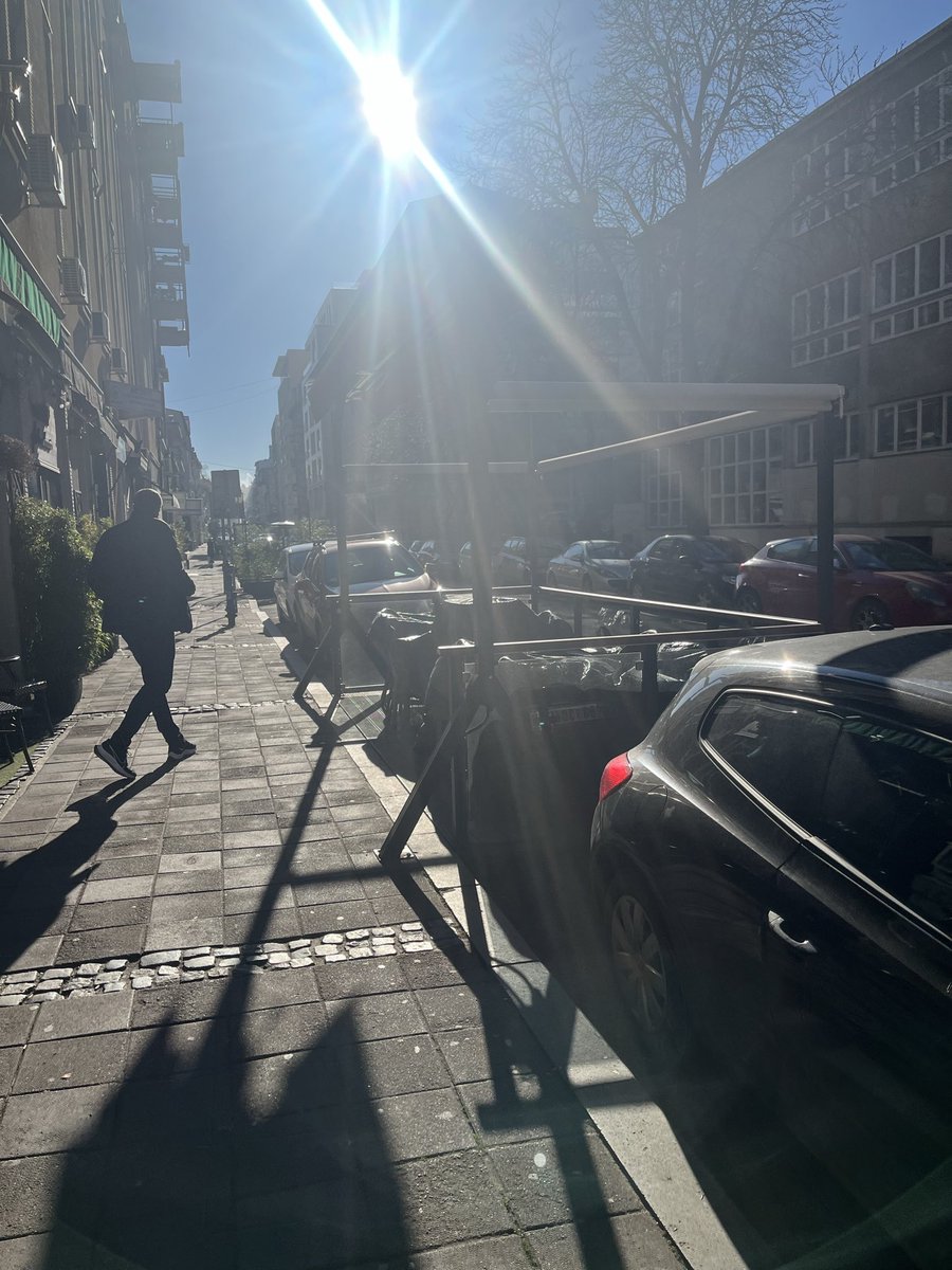 mudlica's tweet image. Samo ovakve dane hoću