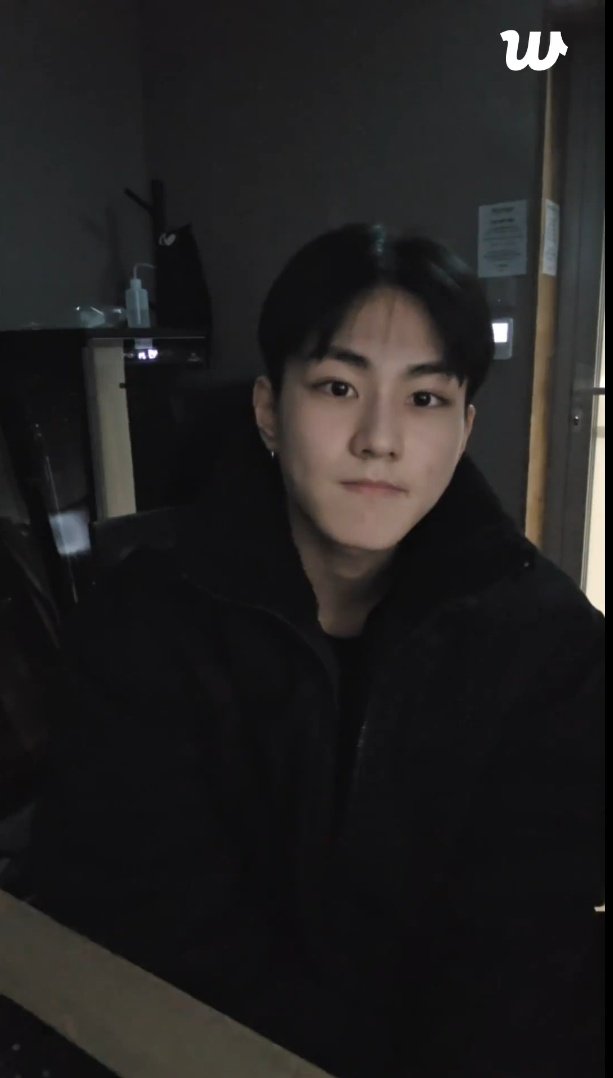 [EN-LIVE PLAYLIST 🌟] 260212
“It’s been a while” 

Jungwon’s Weverse Live Playlist 🎵

GO BABY - Justin Bieber
Off My Face - Justin Bieber
10,000 Hours -  Dan + Shay, Justin Bieber
Snooze - SZA
HEARTBREAK ANNIVERSARY - GIVĒON
Love - Keyshia Cole
E.T.A. - Justin Bieber 
MUTT -