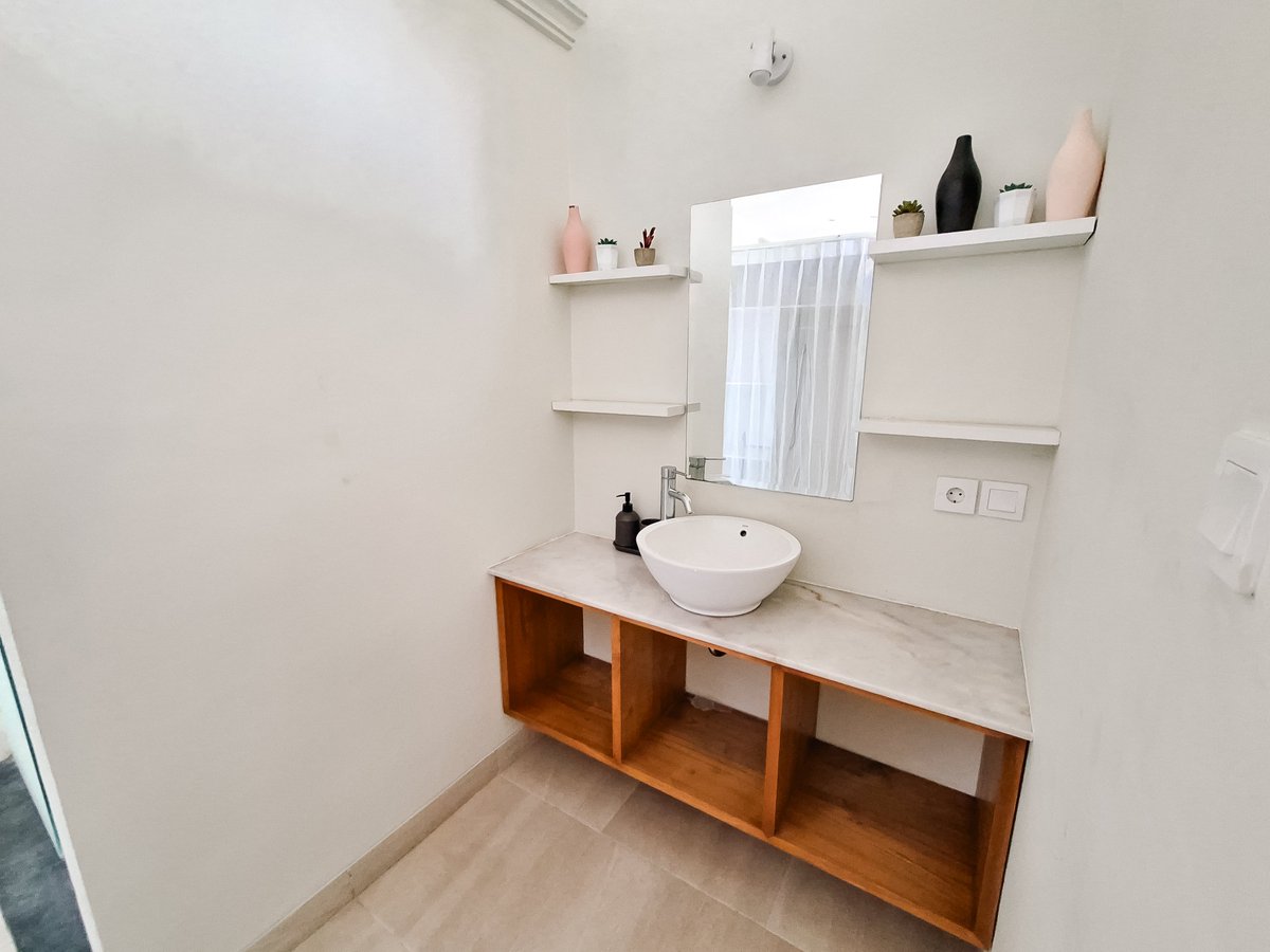 Villa for Rent | 3 BR | Cepaka | Private Pool
3 Beds, 3 Baths
2 Levels
Private Pool
Quiet Surroundings
Spacious 3-bedroom villa in Cepaka with a private pool, ideal for relaxed living in a peaceful setting.
Check more details here : balihomebase.com/rental/r-vb02