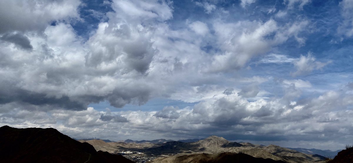 pazy_studio's tweet photo. Chasing clouds over the endless mountains.
#NatureLover #MountainVibes #CloudChaser #EpicSkies #LandscapeLovers https://t.co/L9BzOOpd8l