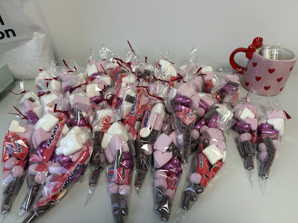 TrinityAcadStE's tweet photo. A few little staff wellbeing treat to say thank you to our amazing staff! SLT breakfast and our staff association Valentine’s treat #TeamTASE https://t.co/FC9YdKn6HI