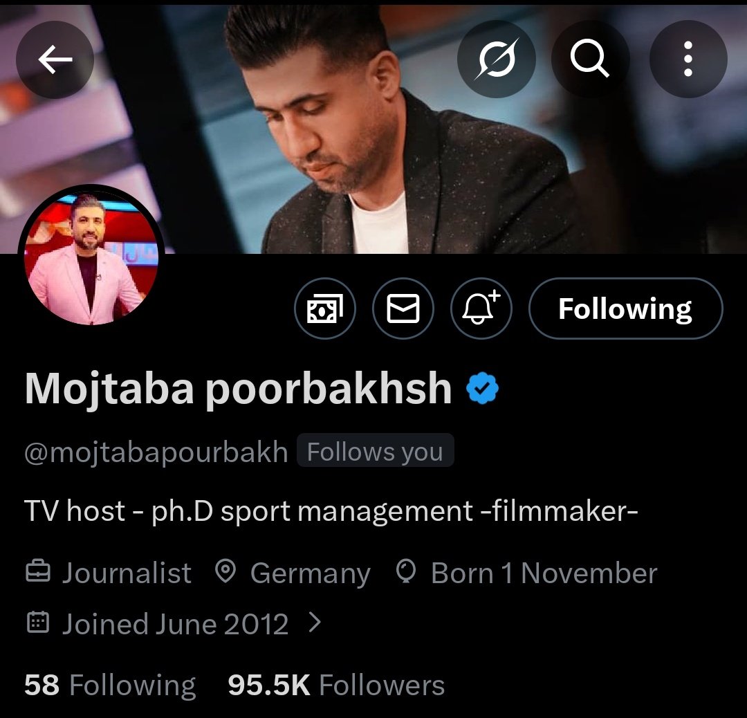 یکی از آدم های که هزینه زیادی داد و بخاطر ایستادن سمت مردم مجبورت به غربت نشینی شد
جناب مجتبی پور بخش بود
اگه باند داشت الان تبدیل به قدیس میشد
و همه خایمالیش میکردن 
ولی چون باند و سازمانی پشتش نبود بایکوت شد
مردمی بودن یعنی این
اولین شخصی که علی کریمی بهش اعتماد داشت و باهاش