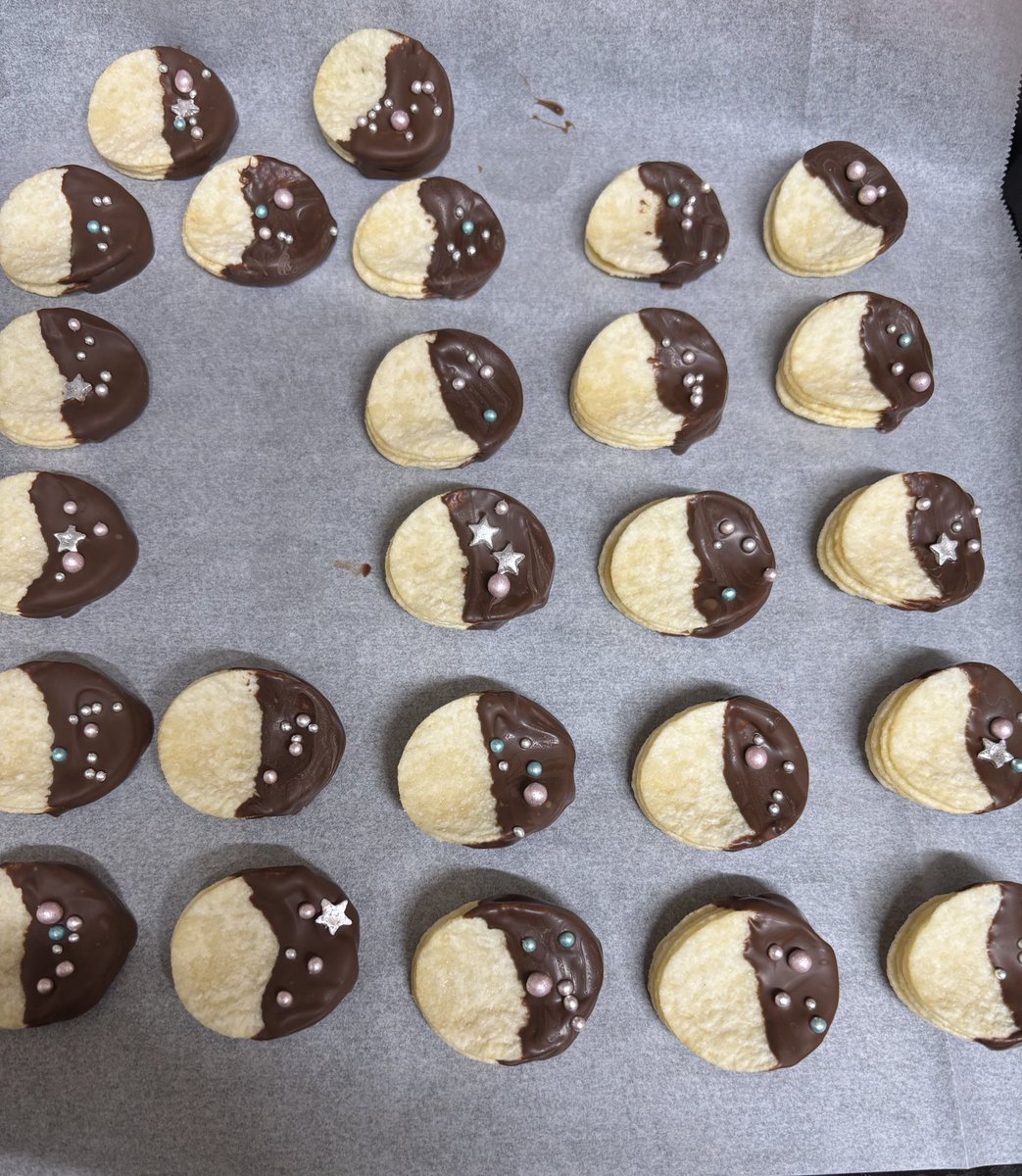 次女がお菓子作ってたから食べさせてもらったけど、美味しかったー
