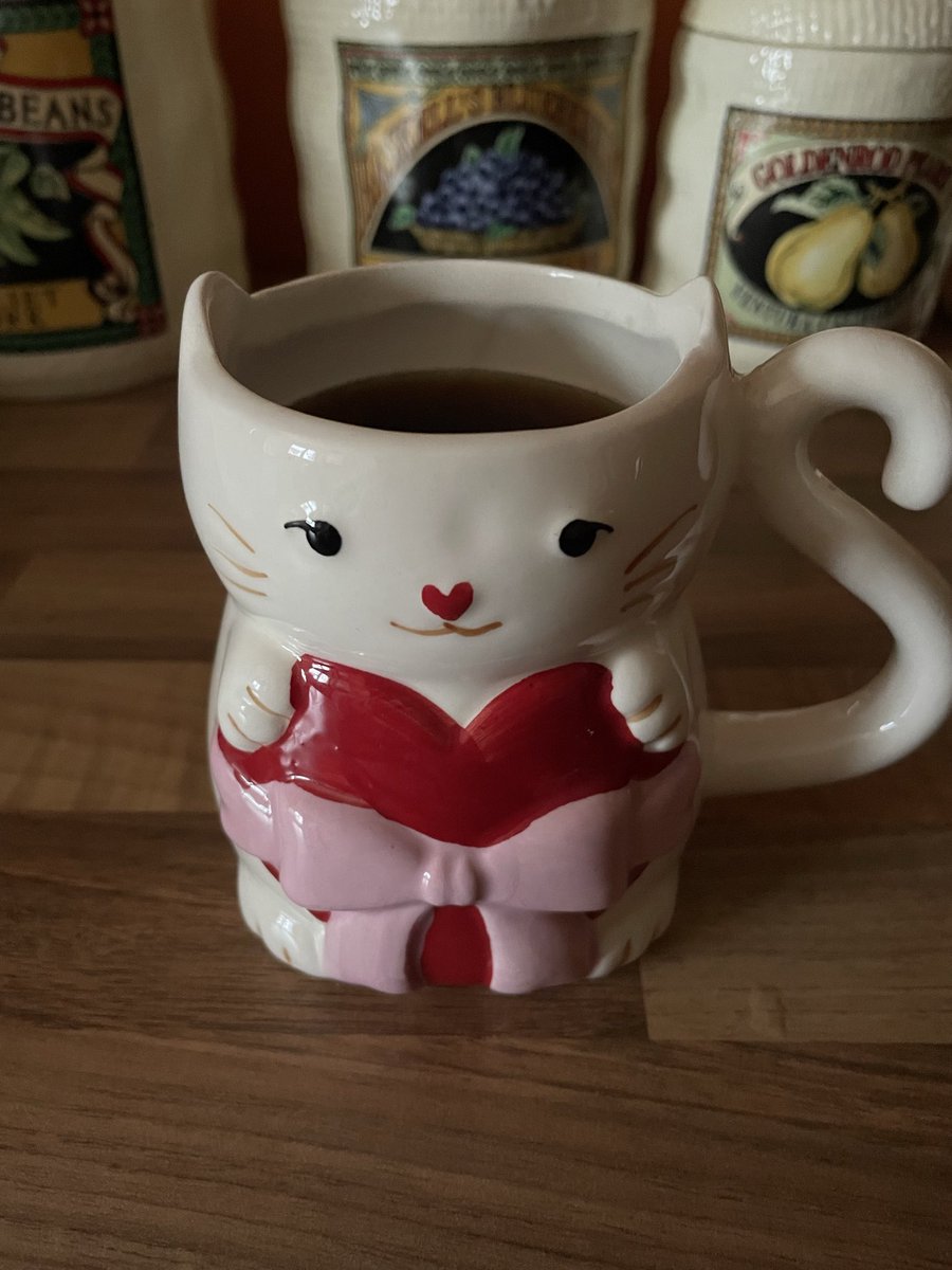 AD0R3ED's tweet photo. coffee taste better in a cute mug 🎀 https://t.co/skLZCHpbn6