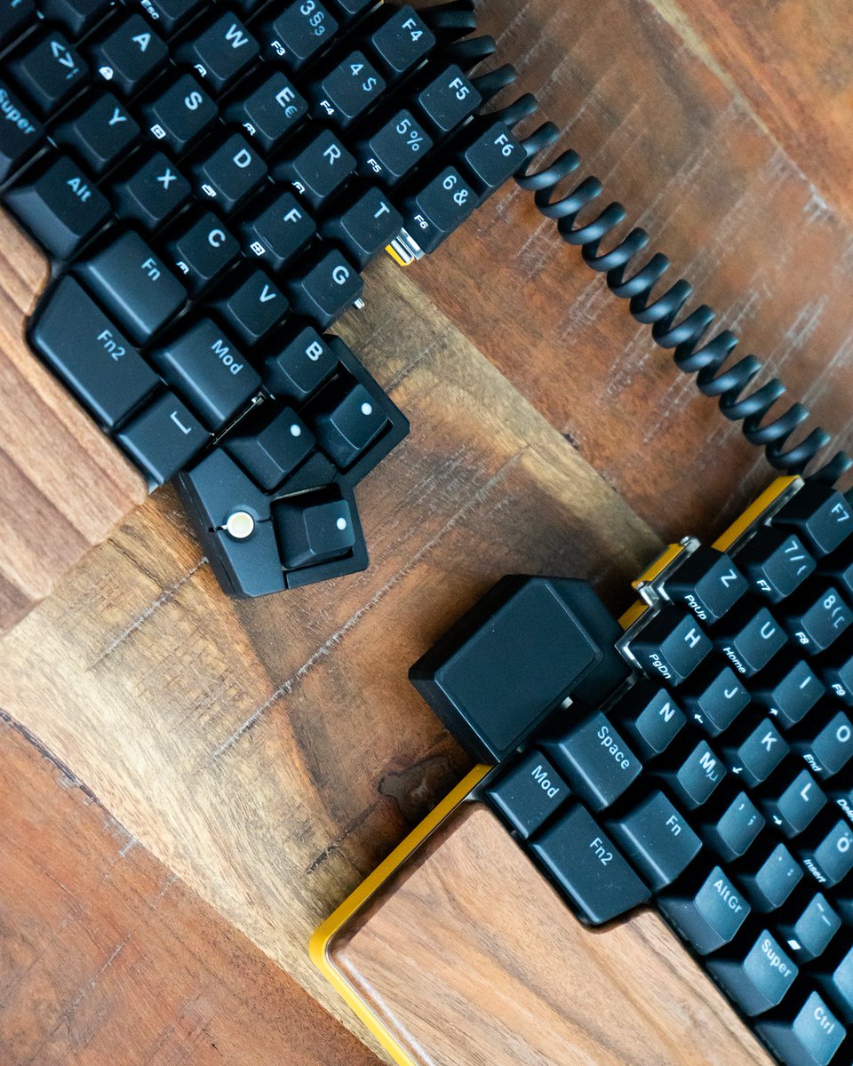 Ult. Hack. Keyboard tweet media