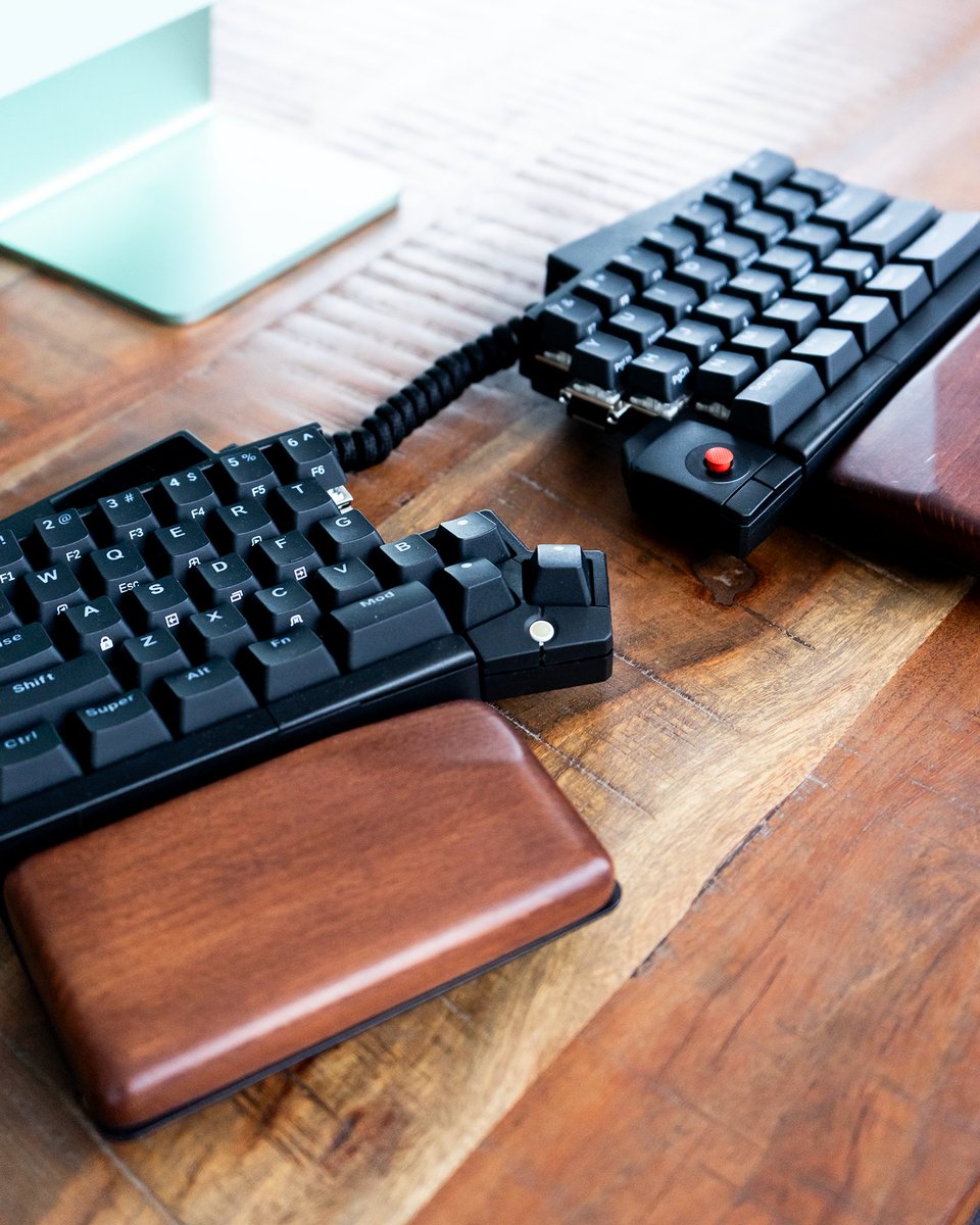 Ult. Hack. Keyboard tweet media