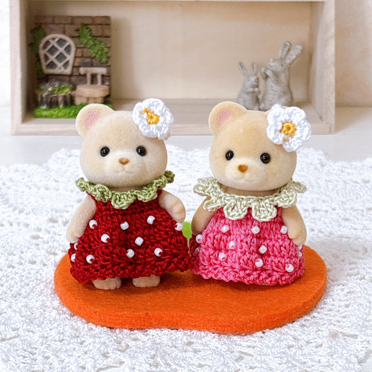 ✨️最近の完成品✨️
赤ちゃん用 桜ワンピースセット
赤ちゃん用 いちごワンピースセット
女の子用 いちごワンピースセット
いちごワンピースは、女の子とお揃いコーデにどうですか？
メルカリ出品中‼️
プロフから飛べます🪽

#シルバニア