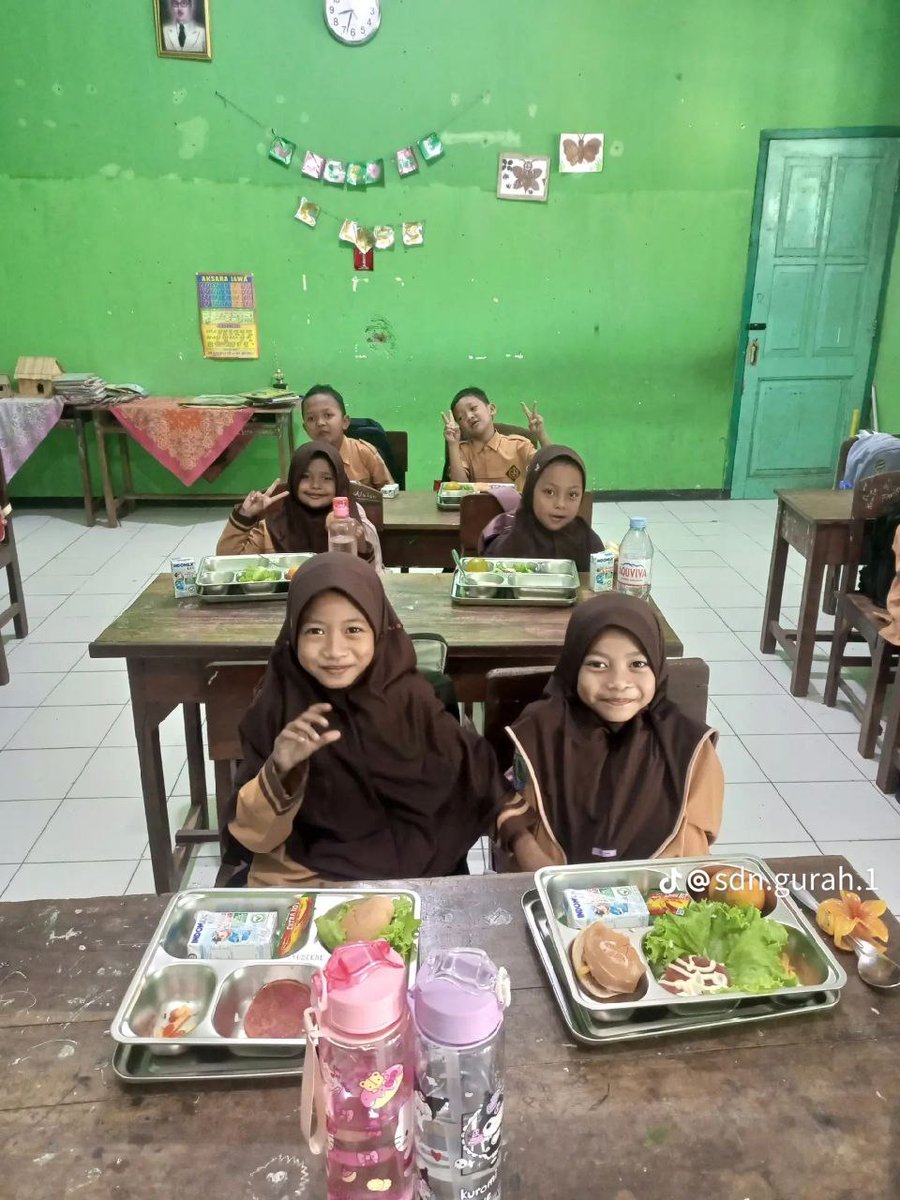 Menciptakan generasi sehat dan cerdas dimulai dari sini Kita Maju Bersama MBG dengan bangga #AnakSukaMakanBergizi